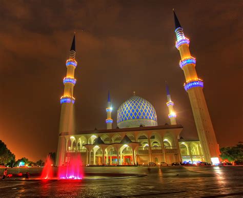 Mosques near shah alam, united states. File:Masjid Sultan Salahudin Abdul Aziz Shah Alam Malaysia ...