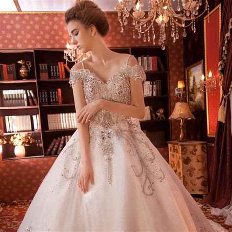 New Arrival Luxury Beaded Crystal Wedding Dress Gorgeous Appliques Bow Wedding Gown Lace Up