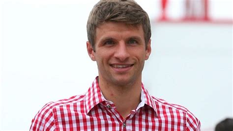 Thomas muller was born on the 13th day of september 1989 in oberbayern, germany. Thomas Müller Quiz