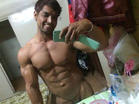 Desi Guys All Straight Guys Tricked Into Giving Nude Pics Photo Album