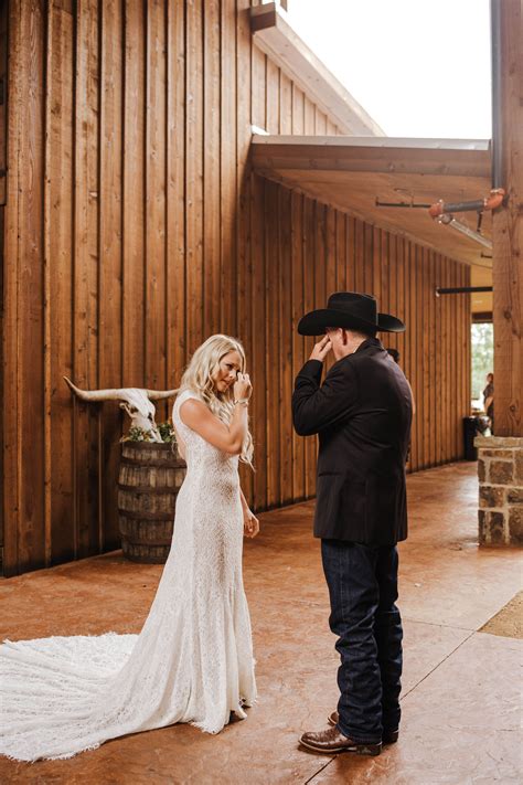 Brides First Look With Father Western Wedding Country Wedding Photography Country Wedding