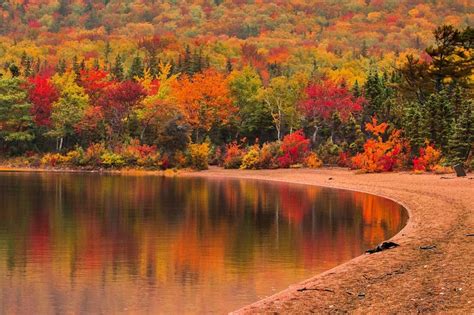 10 places in Canada with the most breathtaking fall colours