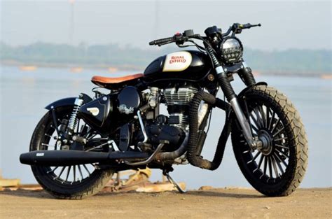 The bike got the 3 shade paint scheme which includes silver, orange and black. This Modified Royal Enfield Classic 500 By Singh Customs ...