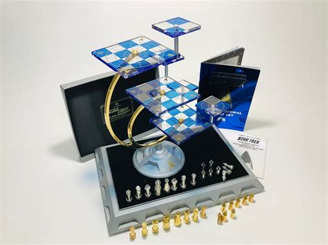 STAR TREK Next Generation Tridimensional Chess SET Franklin Mint