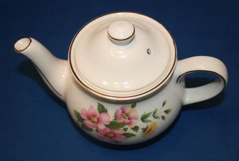 Vintage Sadler English Teapot Flower Patter With Gold Accents 1 12
