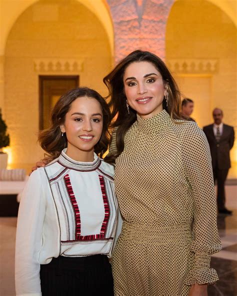 قابلي ابنتي الملكة رانيا العبدالله ملكة الأردن Emirates Woman Arabiya