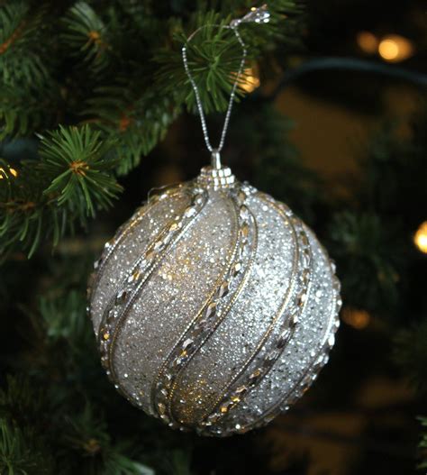 10 Best Silver Christmas Ornaments 2021