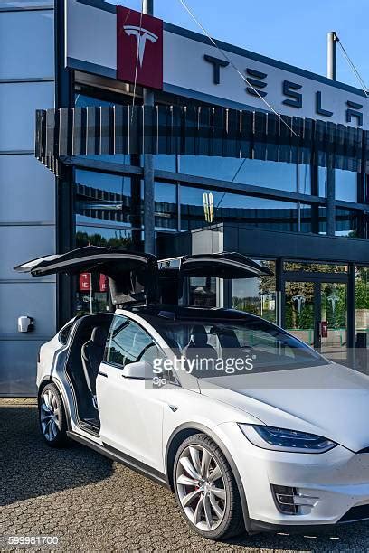 Tesla Model X P90d Photos And Premium High Res Pictures Getty Images