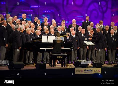 Welsh Male Voice Choir Singing Hi Res Stock Photography And Images Alamy
