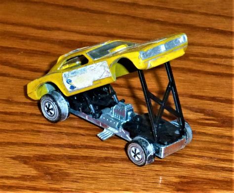 Hot Wheels Redline Yellow Don Prudhomme Snake Barracuda Funny Car