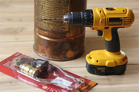 I can supply fully restored carbon tet extinguishers. Modish Vintage: DIY: vintage fire extinguisher lamp