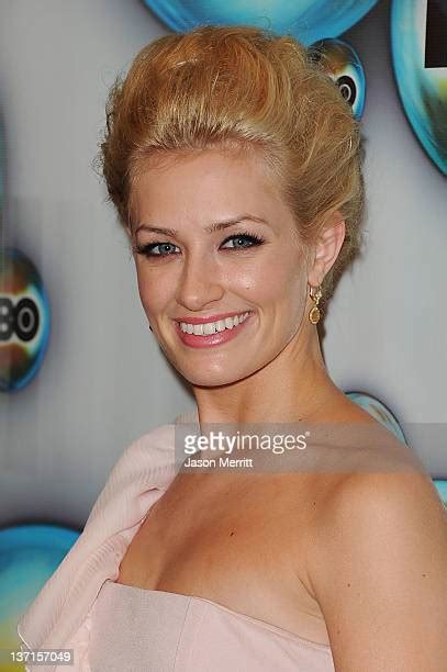 Beth Behrs Peoples Photos And Premium High Res Pictures Getty Images
