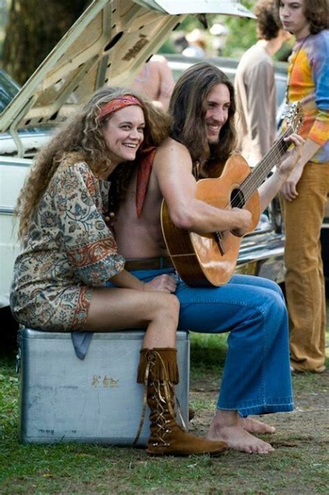 As outlined previously, those with naturally straight hair could create wavy hairstyles easily, and the hairstyles of the hippie movement were complemented by a variety of clothing trends. Woodstock 1969 | Hippies :-) | Pinterest | Men with long ...