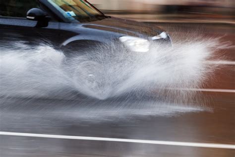 10 Tips For Driving In Wet Conditions Eblen Collison Repairs