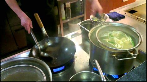 Worlds fastest wok cooking - YouTube