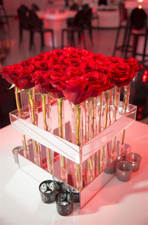 Red carpet party theme decorations. Modern Red Rose Centerpieces | Red carpet theme party, Red ...