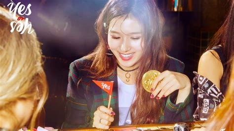 I'm looking for some twice wallpaper for my computer but i haven't found some good ones with general i also would request limiting to computer wallpapers, as it'll be easier for all of us if phone. Sana Twice Wallpaper Pc / TWICE Wallpapers - Wallpaper ...