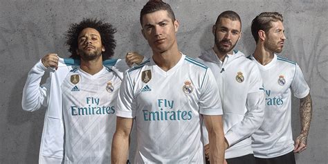 Das trikot für die weiblichen fans von real madrid überzeugt mit strategischen ventilationszonen und. Real Madrid Uniform for 2018 - Champions League Shirts