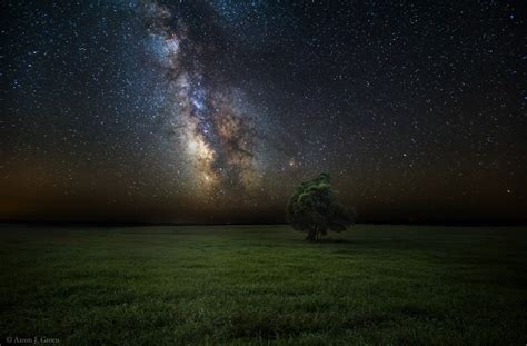 Hintergrundbilder Bäume Landschaft Nacht Galaxis Feld