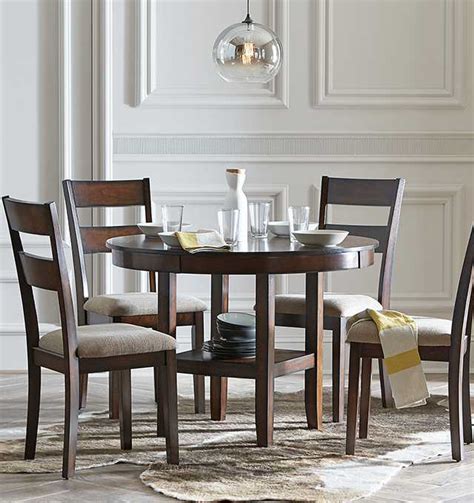 The simplest way to choose the right size storage unit is to take advantage of our storage calculator. How to Choose Dining Table Size & Dimensions - Macy's