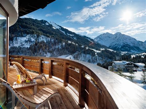 Is parking available at travel charme ifen hotel kleinwalsertal? "Ausblick Balkon im Winter" Travel Charme Ifen Hotel ...