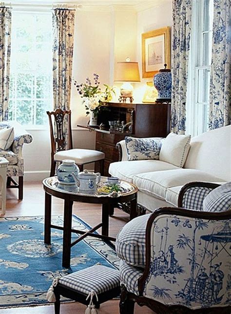 Browse small living room decorating ideas and furniture layouts. Cozy French Country Living Room Decor Ideas 49 • French ...