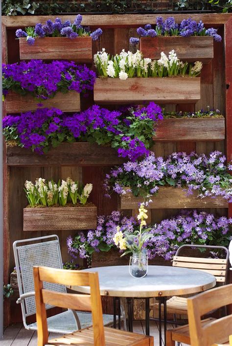 The same garden after some attention from a garden designer and a skilled landscaper. 20 Awesome Vertical Garden Ideas That Will Change The Way ...