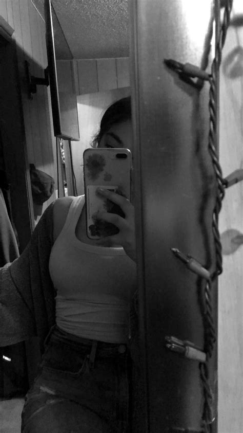 Pin By Liza Emoxa On Tumblr Mirror Selfie Girl Fake Girls Girl Photo Poses