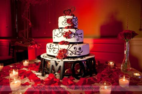 Led Lighting In Red And A Cake Pinspot Highlights This Gorgeous Cake