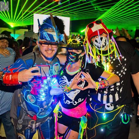 13 reasons you should experience a rave at least once erofound