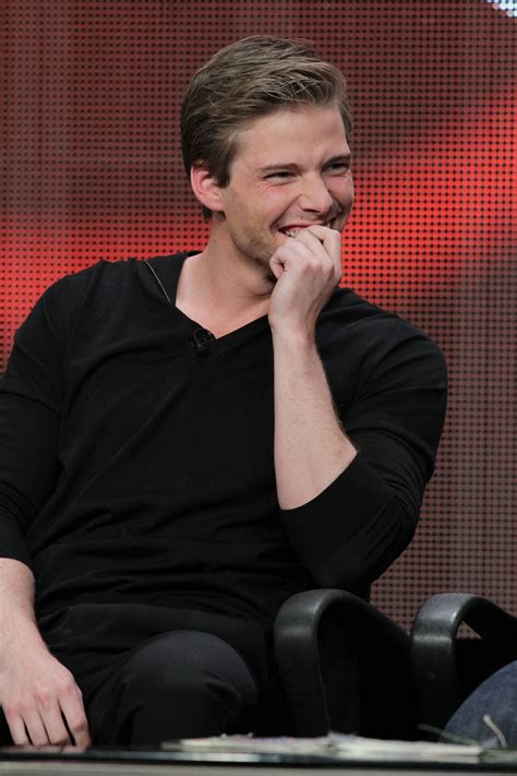 Hunter Parrish Tv Treats The Hottest Guys Of The Summer Tca