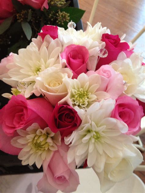#white and pink #pink rose #white rose. Light Orlando rises/ white dahlia/ hot pink roses/ escimo ...