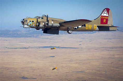 B 17 Flying Fortress Bomber Crew Training Program The Collings Foundation