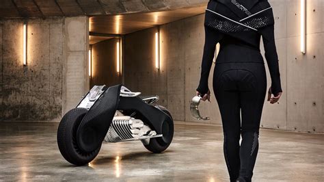 Bmw Unveils Futuristic Self Balancing Concept Motorcycle Daniel Swanick