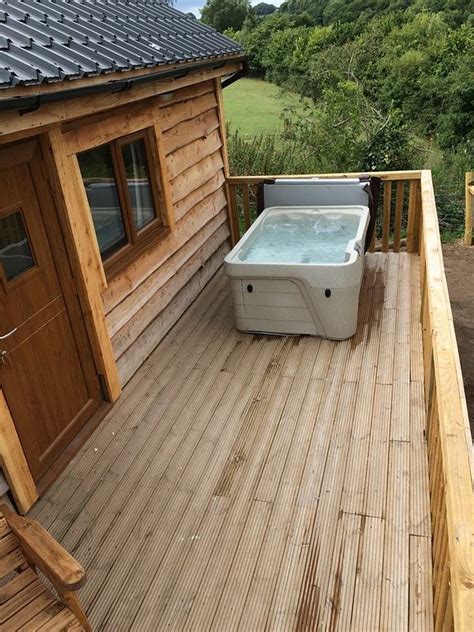 Like many areas of the uk, the north east now offers a great selection of lodges and log cabins with luxury hot tubs, ideal for families, groups and couples alike. log cabin with private hot tub with breath taking views ...