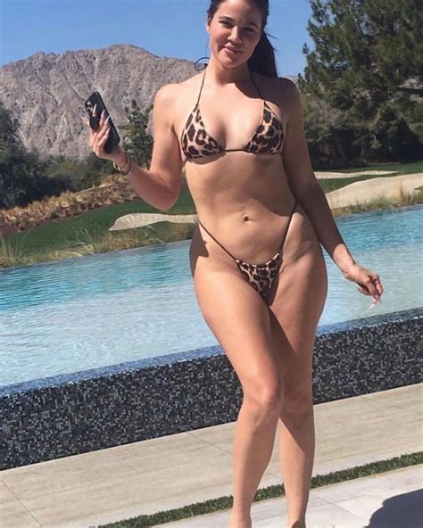 Khloe Kardashian Slammed For Posting New Photoshopped Pic As Team