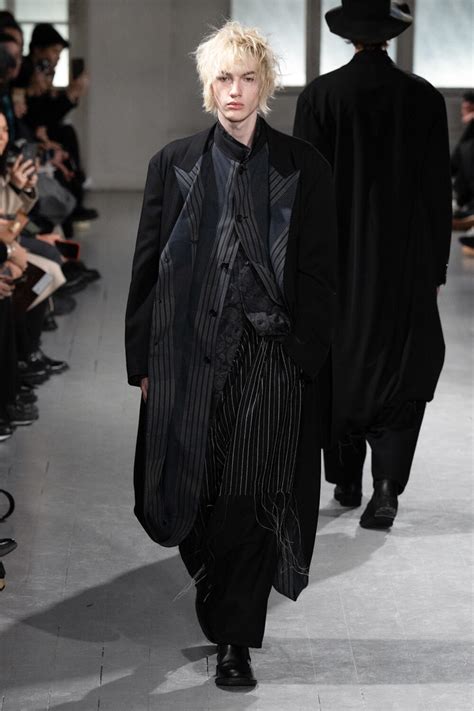Yohji Yamamoto Fall 2023 Mens Fashion Show The Impression