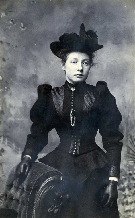 Солистка и сооснователь музыкальной группы no doubt (с 1986 года). Woman in Mourning | Flickr - Photo Sharing!