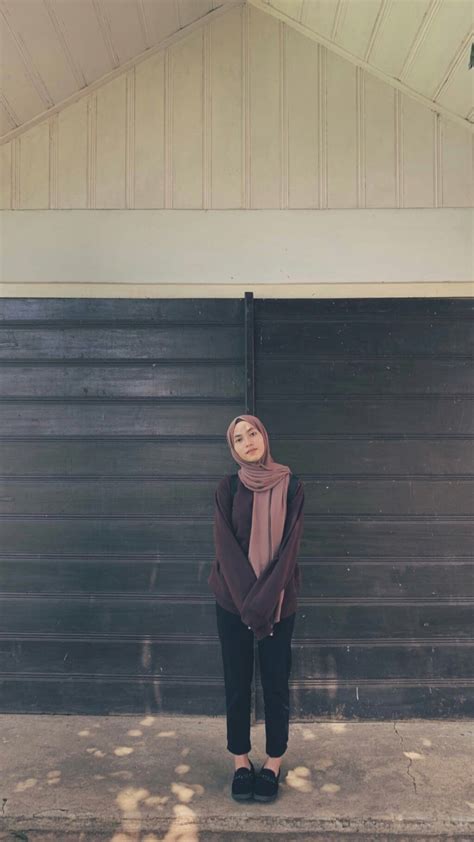Gaya Foto Aesthetic Hijab Berdiri Gaya Foto Id