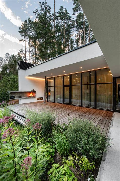 Expressive Modern Style House Blended With Nature