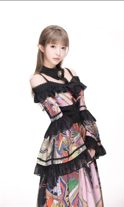 Cosplay Cute Pins Lolita Dress Art Reference Harajuku Asian