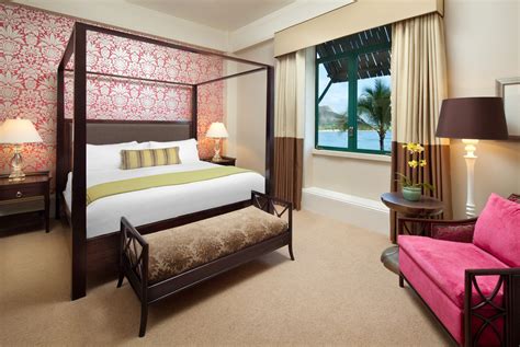 Luxury Waikiki Hotel Rooms Waikiki Suites Royal Hawaiian Resort