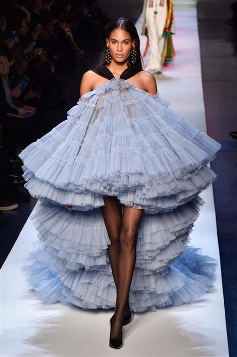 20 Beautiful Dresses From Haute Couture Fashion Week Elle Australia