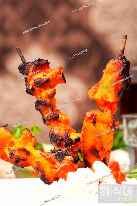 Indisches Tandoori Grillhähnchen Stock Photo Picture And Royalty Free