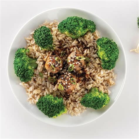 It is marinated in a mixture with soy sauce, sesame oil, garlic, and pureed onion. Bulgogi Meatballs with Rice & Broccoli in 2020 | Meatballs ...
