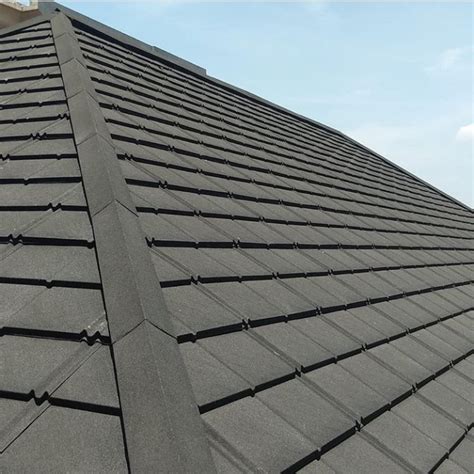 Rumah minimalis ketiga hampir sama dengan yang pertama, hanya perbedaanya terlihat jelas di pemakaian genteng rumah dan pagar rumah. GENTENG MINIMALIS / FLAT BITUMEN TEGOLA, BETON CISANGKAN ...