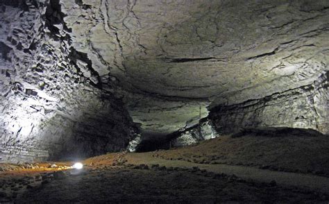 Top 8 Kentucky Caves To Tour