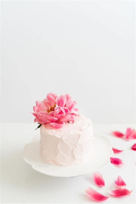 What you need to prepare homemade vanilla cake recipe with cake flour