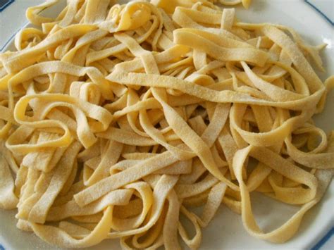 Ingredienti per 500 g di pasta fresca (circa 4 porzioni). TAGLIATELLE FATTE IN CASA - Blogboccabuona