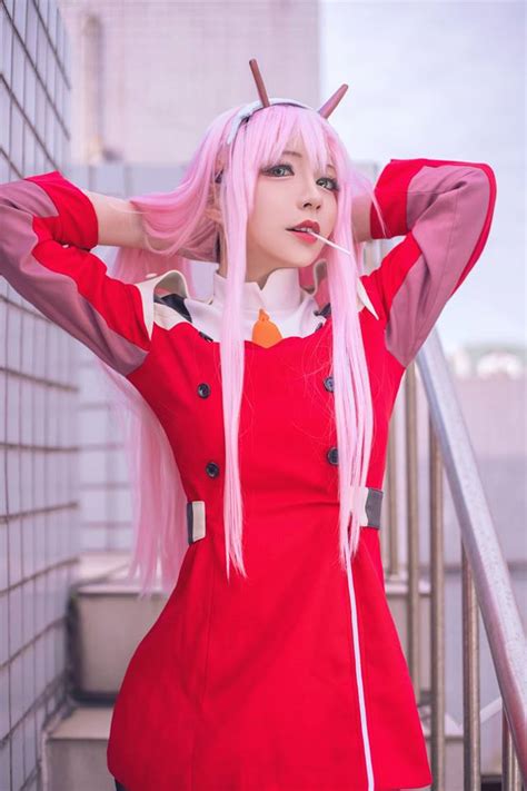 Zero Two Cosplay Darling In The Franxx By Chihiro 3 Suco De Mangá